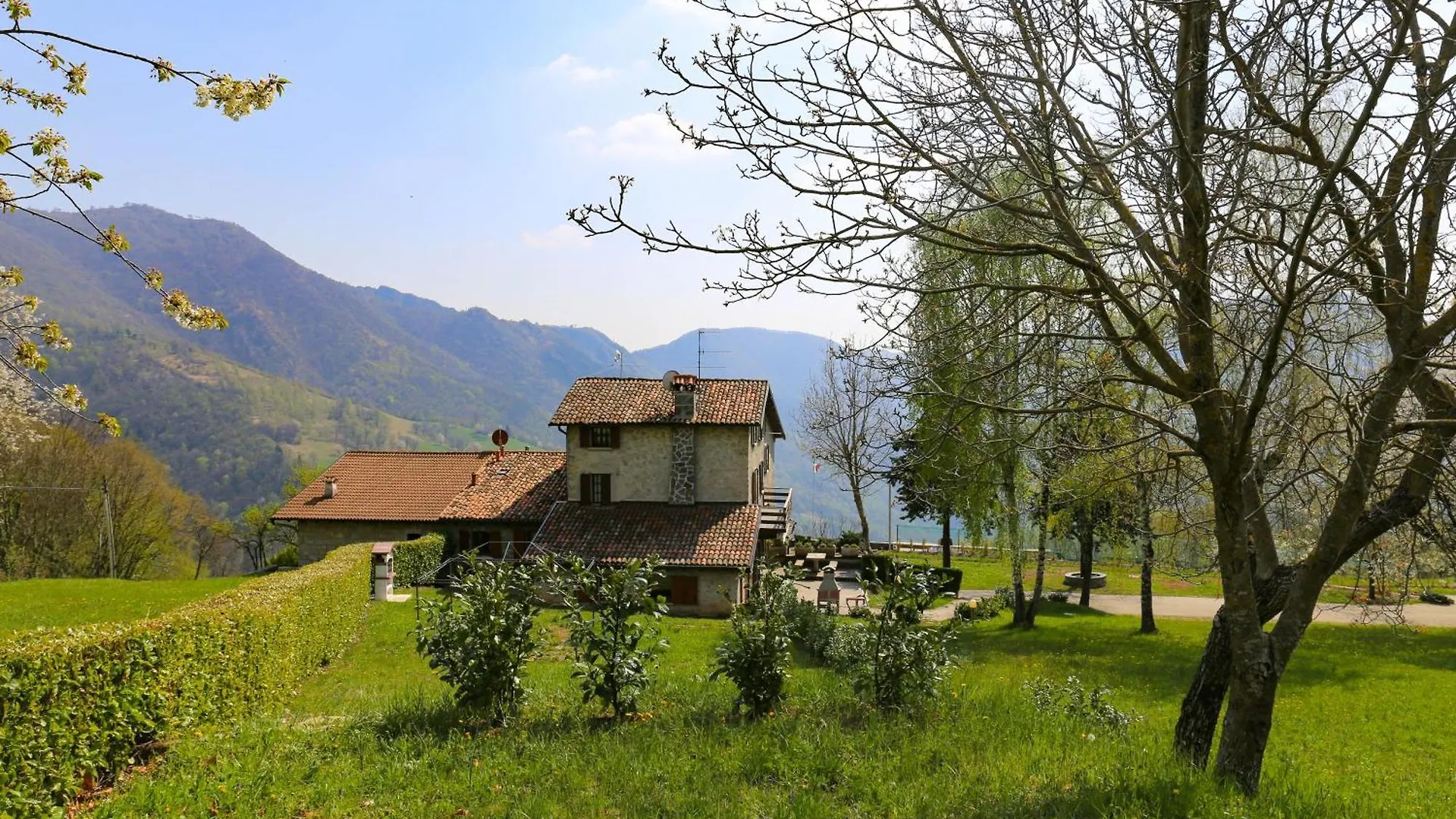 Casa Vacanza Pratolungo Zogno Italia
